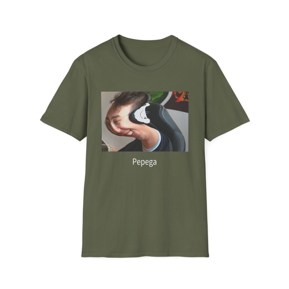 Papaplatte Pepega Unisex Softstyle T-Shirt