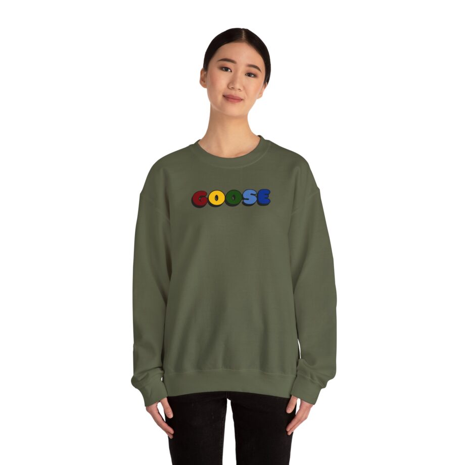 Goose Unisex Heavy Blend™ Crewneck Sweatshirt
