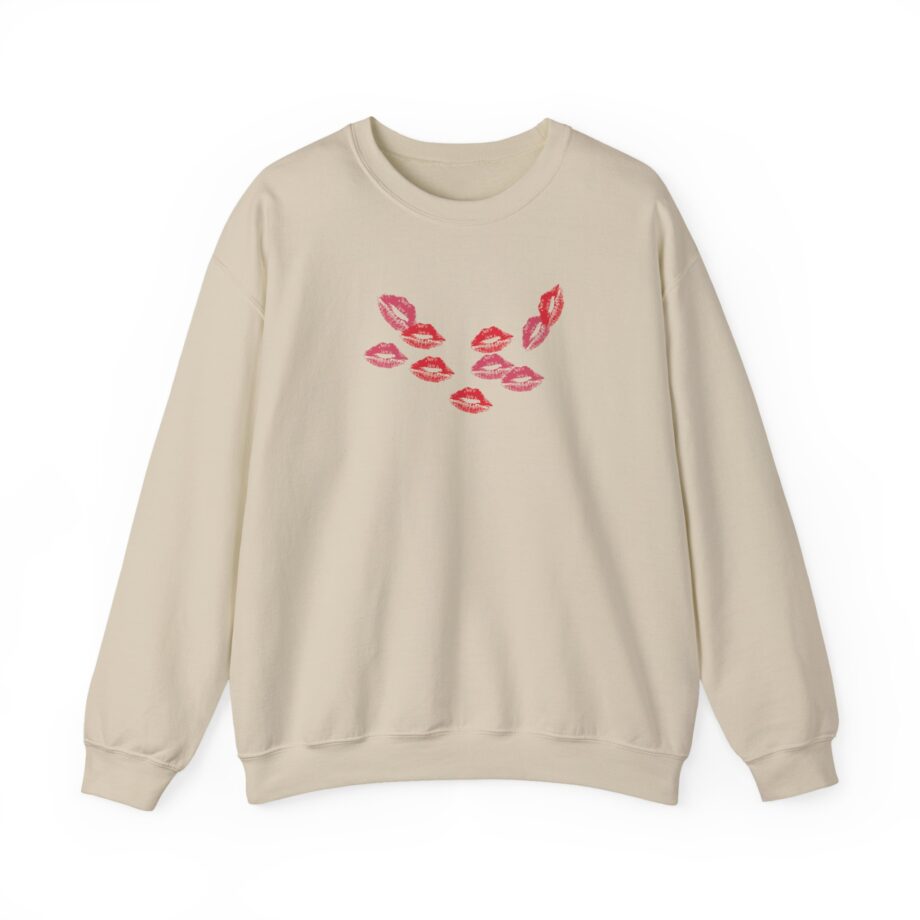 Rosalia Rr Beso Unisex Heavy Blend™ Crewneck Sweatshirt