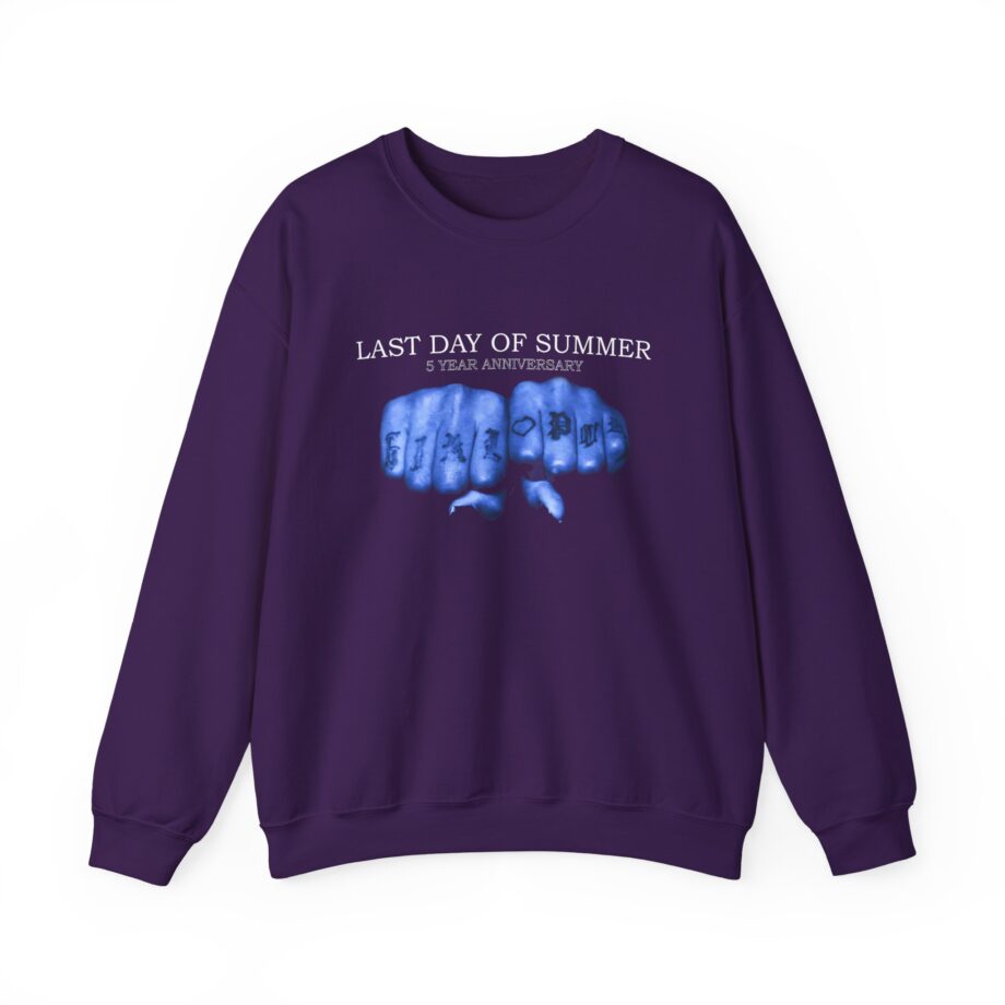 Summer Walker Knuckles Unisex Heavy Blend™ Crewneck Sweatshirt